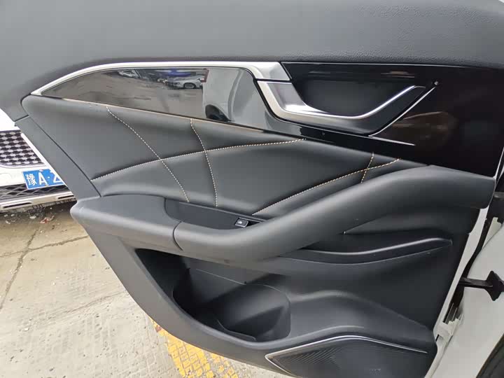 Фото 8 - Bestune B70S