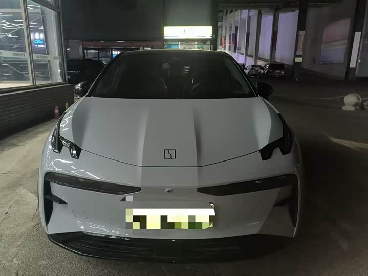 Фото 1 - Zeekr X