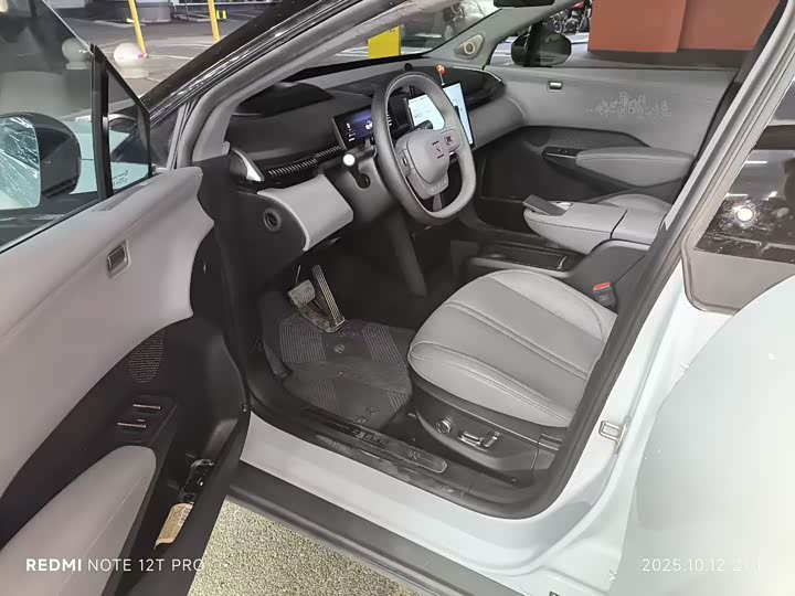 Фото 4 - Zeekr X