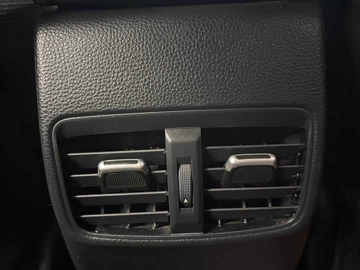 Фото 19 - Toyota Levin