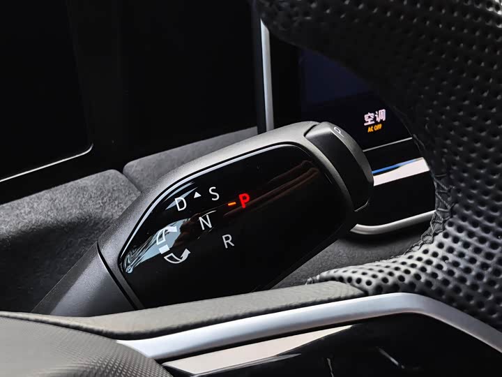 Фото 15 - Volkswagen Tiguan L Pro