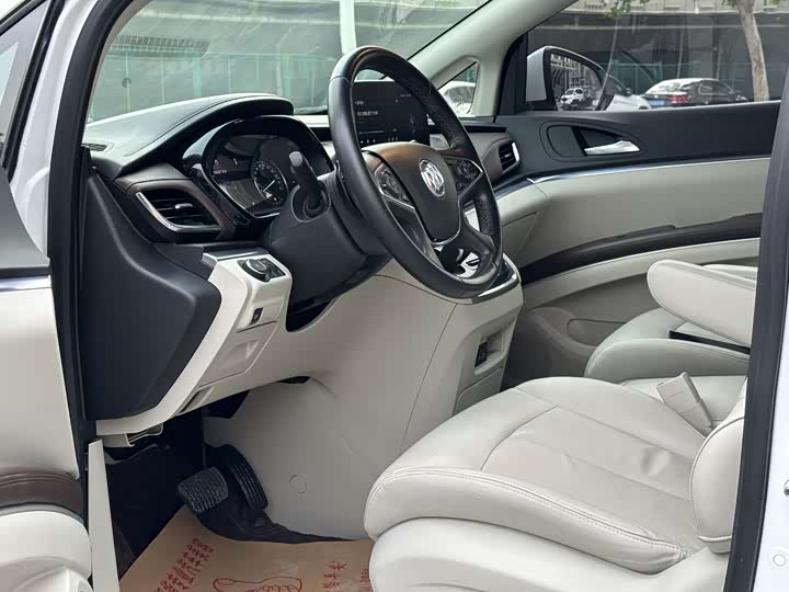 Фото 3 - Buick GL8 ES