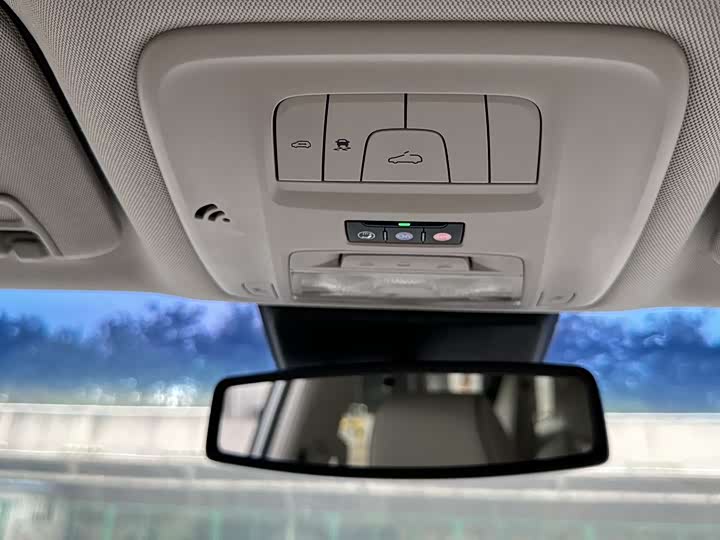 Фото 8 - Buick GL8 ES