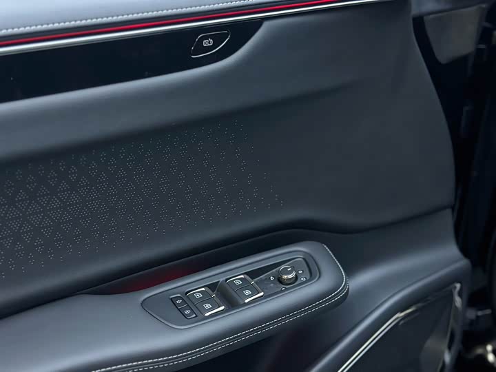 Фото 19 - HiPhi X