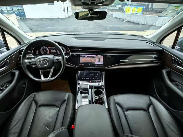 Фото 5 - Audi Q7