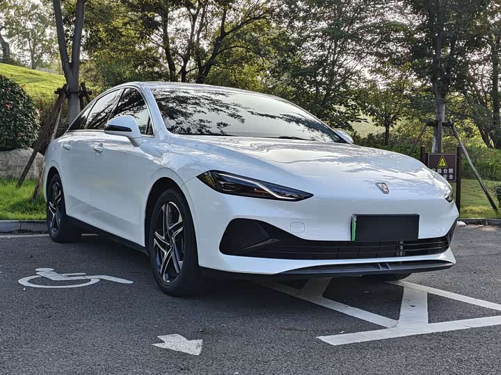 Фото 3 - Roewe D7