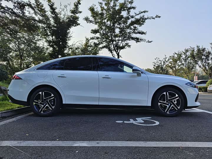 Фото 4 - Roewe D7