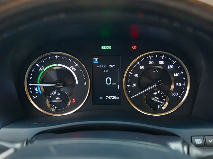 Фото 20 - Toyota Vellfire