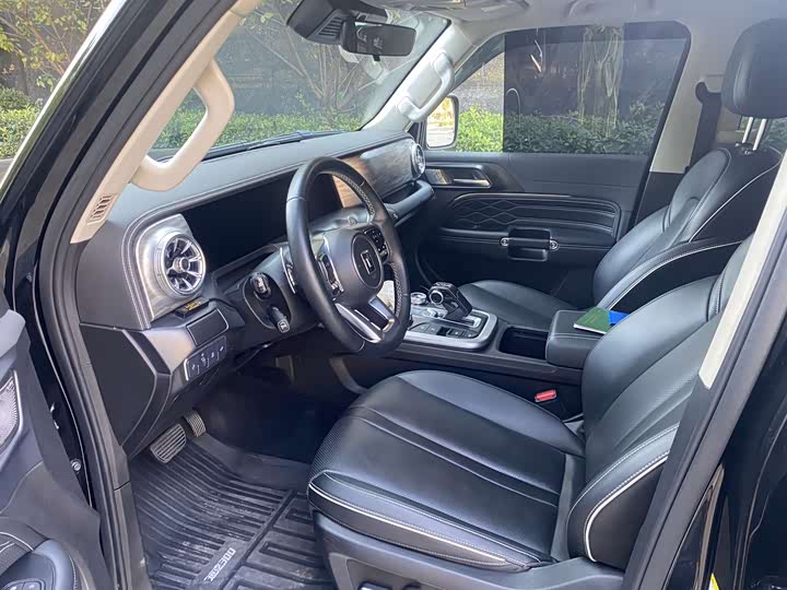 Фото 2 - Tank 300