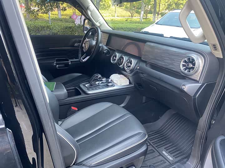 Фото 5 - Tank 300