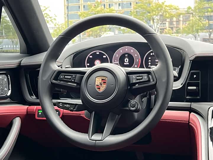 Фото 10 - Porsche Panamera