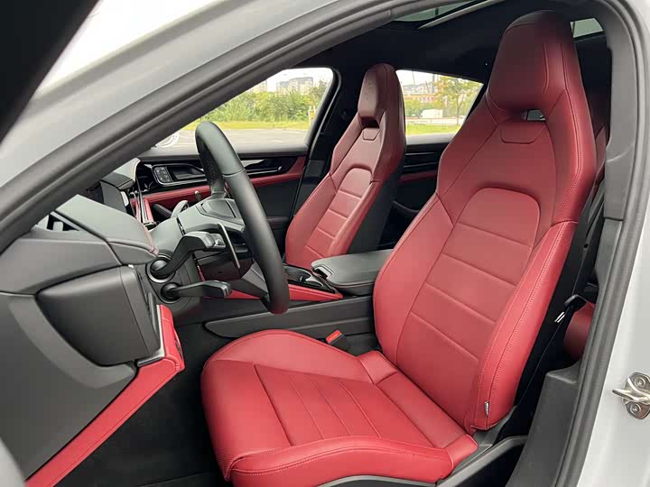 Фото 11 - Porsche Panamera