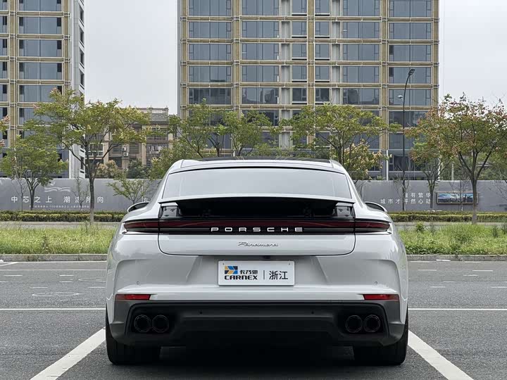 Фото 4 - Porsche Panamera