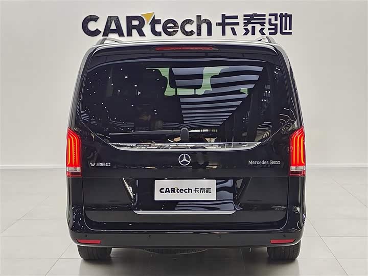 Фото 3 - Mercedes-Benz V-Class