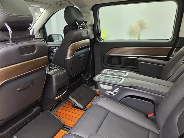 Фото 6 - Mercedes-Benz V-Class