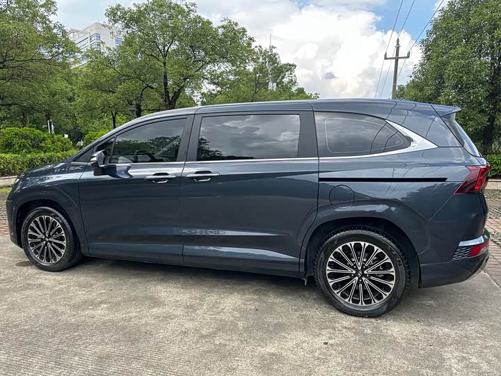 Фото 18 - Hyundai Custo