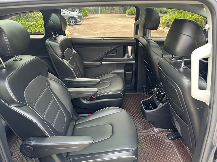 Фото 25 - Hyundai Custo