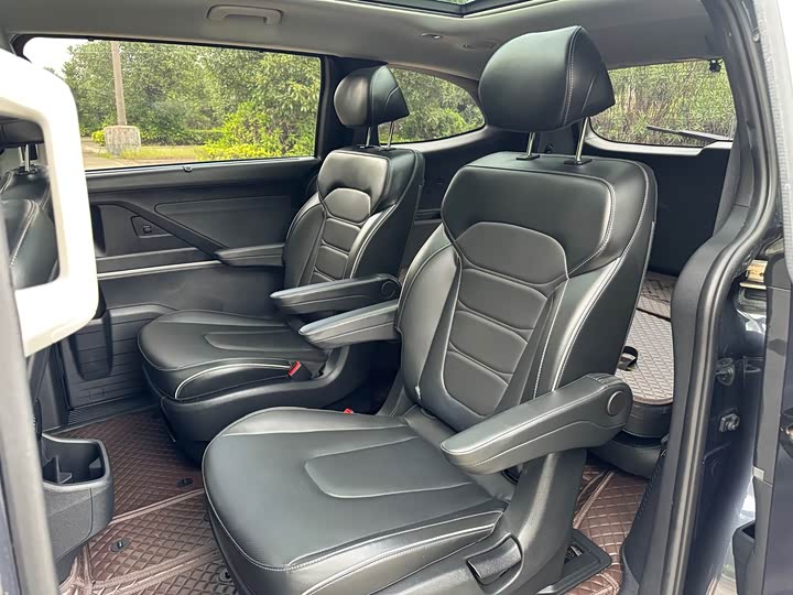 Фото 34 - Hyundai Custo