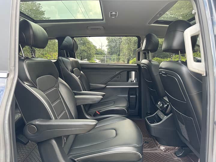 Фото 40 - Hyundai Custo