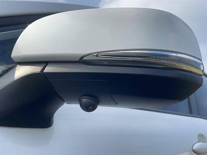 Фото 9 - Toyota Corolla Cross