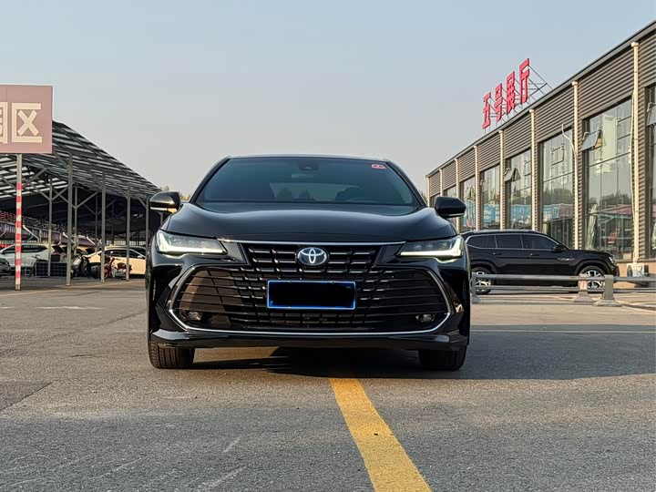 Фото 2 - Toyota Avalon