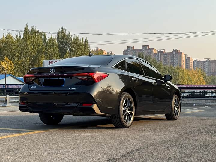 Фото 5 - Toyota Avalon