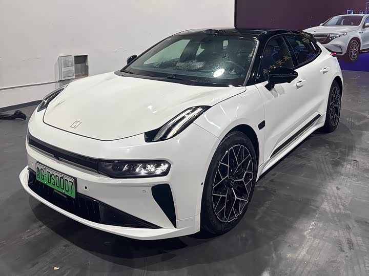 Фото 1 - Zeekr 001