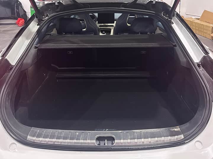 Фото 15 - Zeekr 001