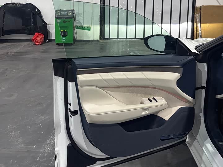 Фото 8 - Zeekr 001