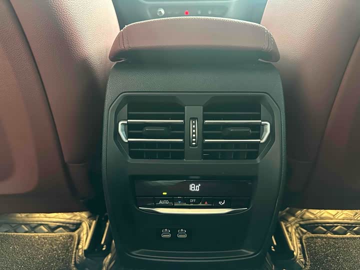 Фото 15 - BMW 3 Series