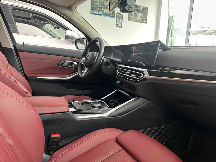 Фото 9 - BMW 3 Series