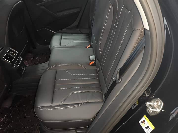 Фото 12 - Audi Q5L