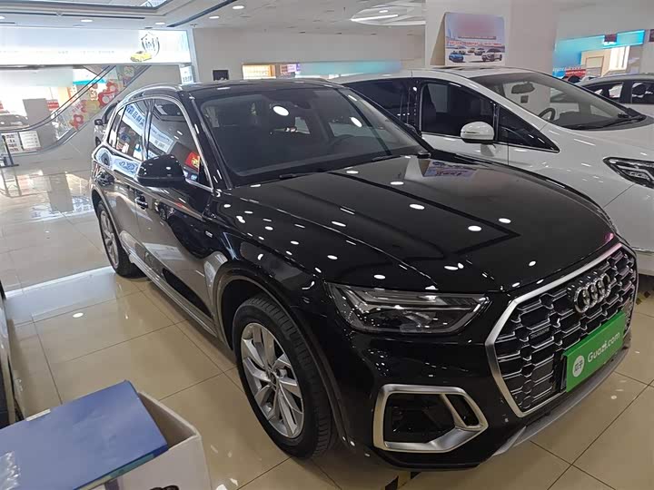 Фото 6 - Audi Q5L