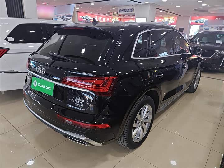 Фото 7 - Audi Q5L