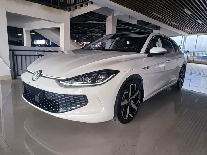 Фото 1 - Volkswagen Lamando L