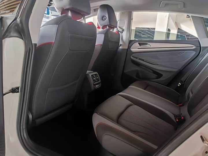 Фото 10 - Volkswagen Lamando L