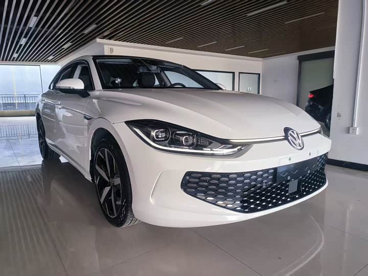 Фото 3 - Volkswagen Lamando L