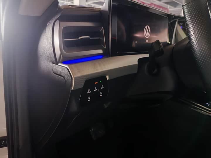 Фото 8 - Volkswagen Lamando L