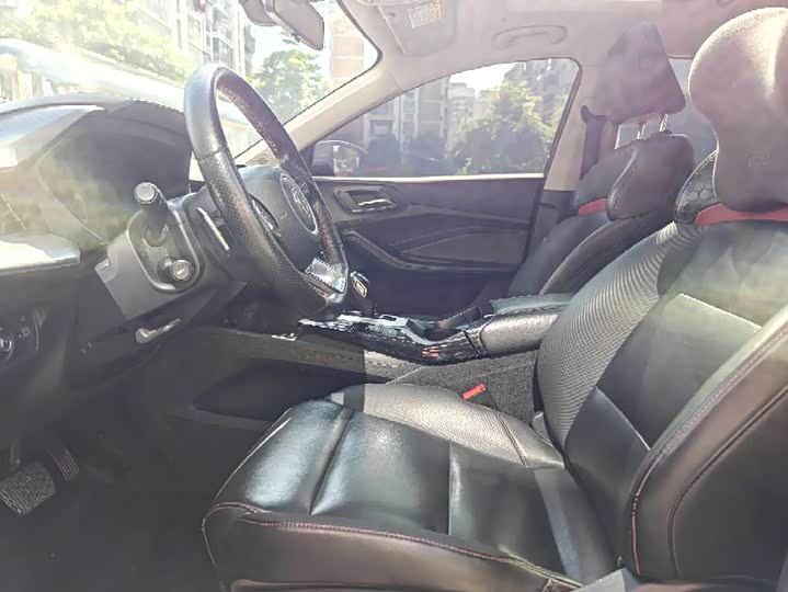 Фото 4 - MG Motor 5