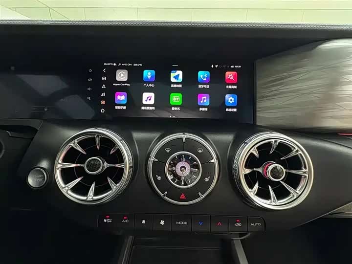 Фото 11 - Tank 300