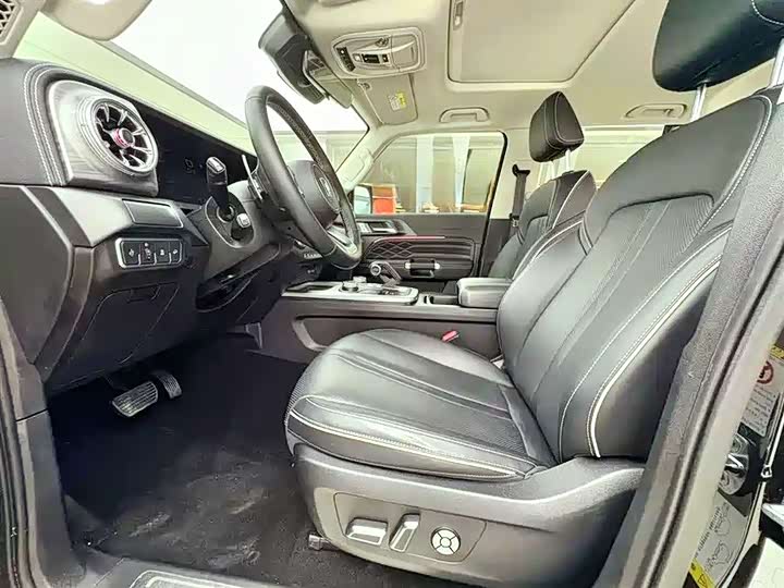 Фото 6 - Tank 300