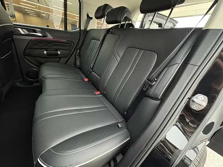 Фото 8 - Tank 300