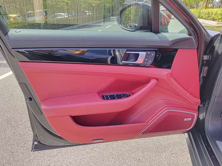 Фото 6 - Porsche Panamera