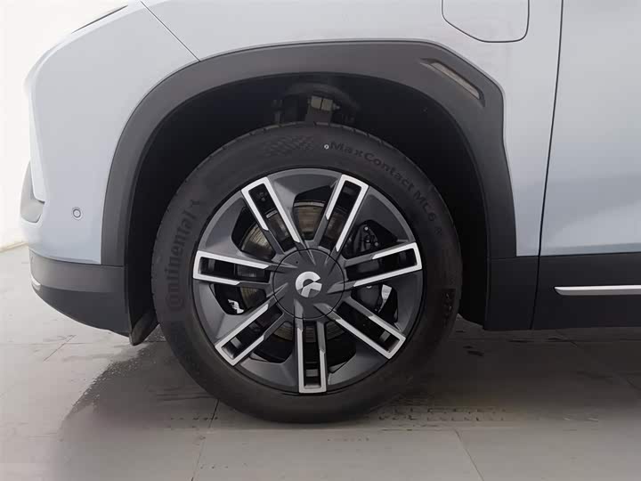 Фото 17 - Nio ES6