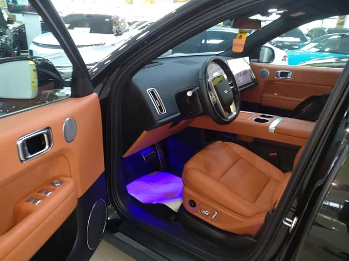 Фото 13 - LiXiang L6