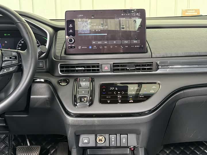 Фото 15 - Honda Elysion