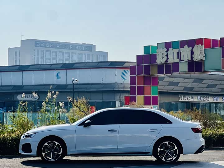 Фото 3 - Audi A4L