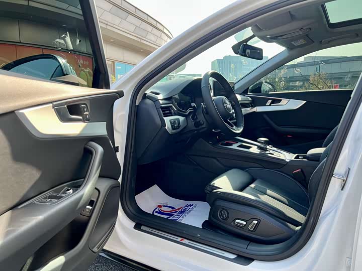 Фото 7 - Audi A4L