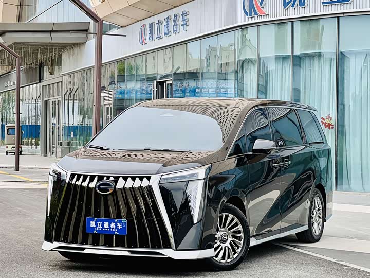 Фото 1 - GAC Trumpchi M8