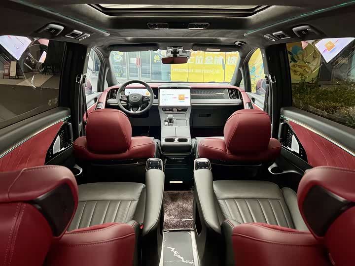 Фото 11 - GAC Trumpchi M8